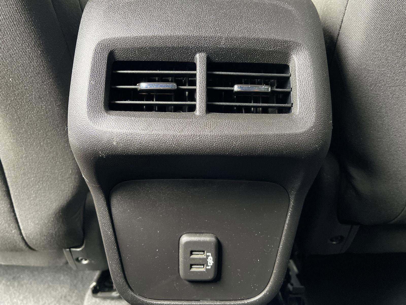 Used 2020 Chevrolet Equinox LT FWD image 34