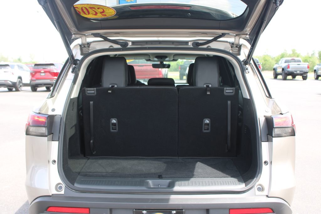 Used 2025 INFINITI QX60 Luxe AWD/4WD image 14