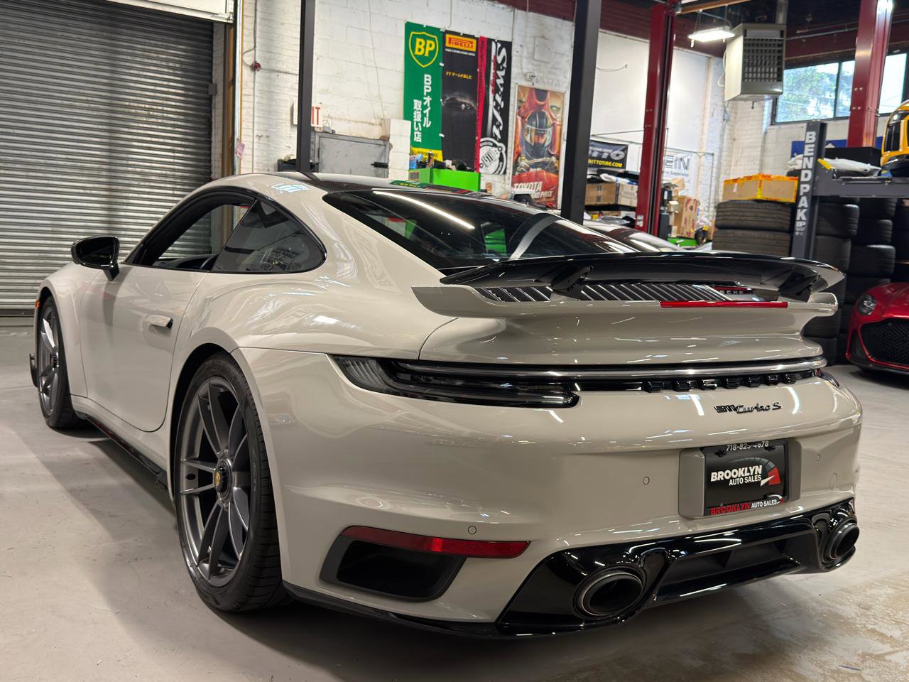Used 2022 Porsche 911 Turbo S AWD/4WD image 10