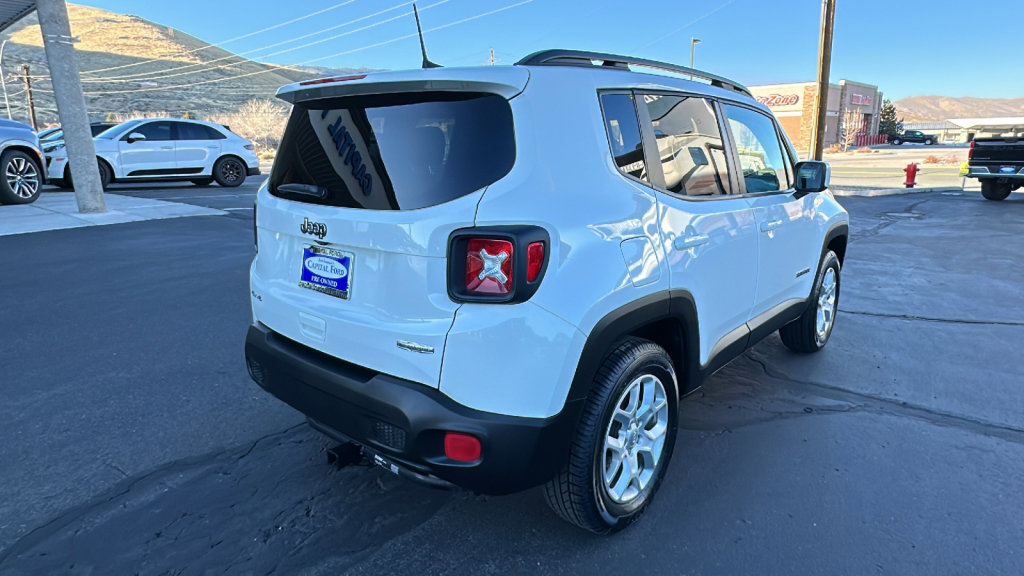 Used 2018 Jeep Renegade Latitude w/ Popular Equipment Group image 3