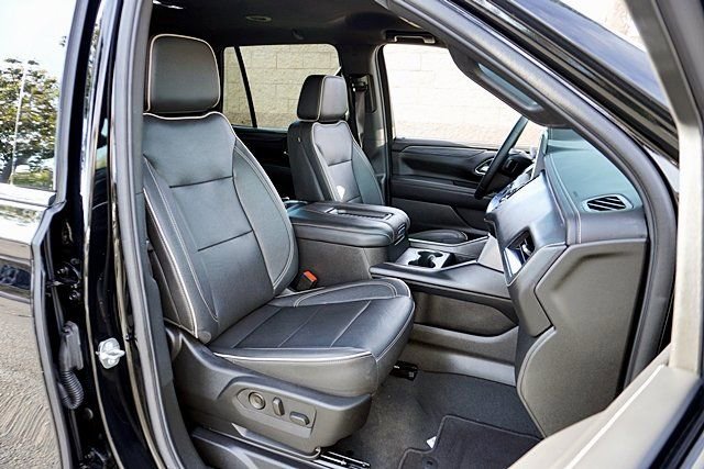 Used 2024 GMC Yukon SLT RWD image 12