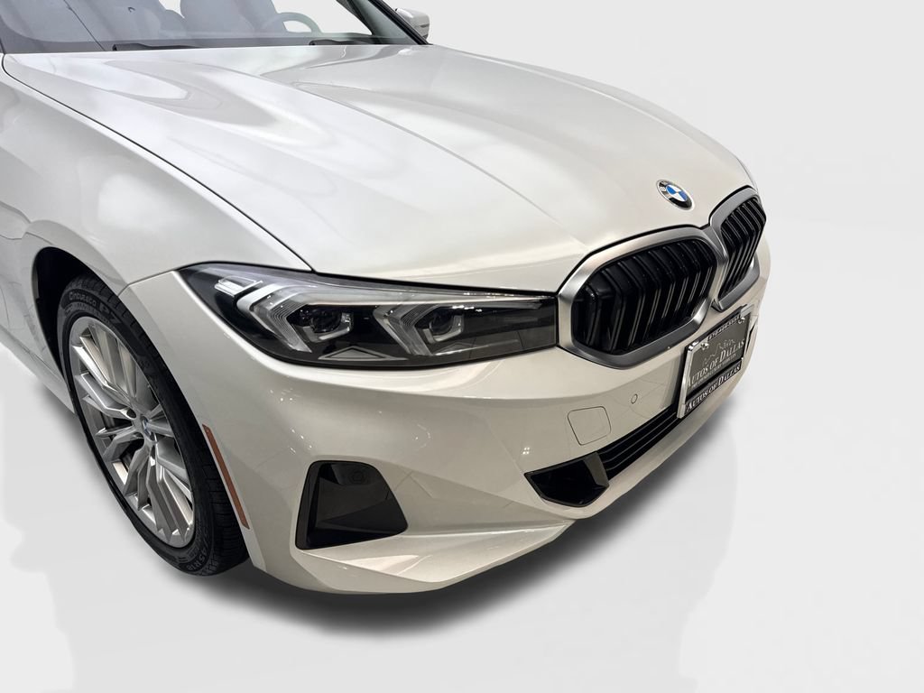 Used 2023 BMW 330i Sedan w/ Driving Assistance Package RWD image 17