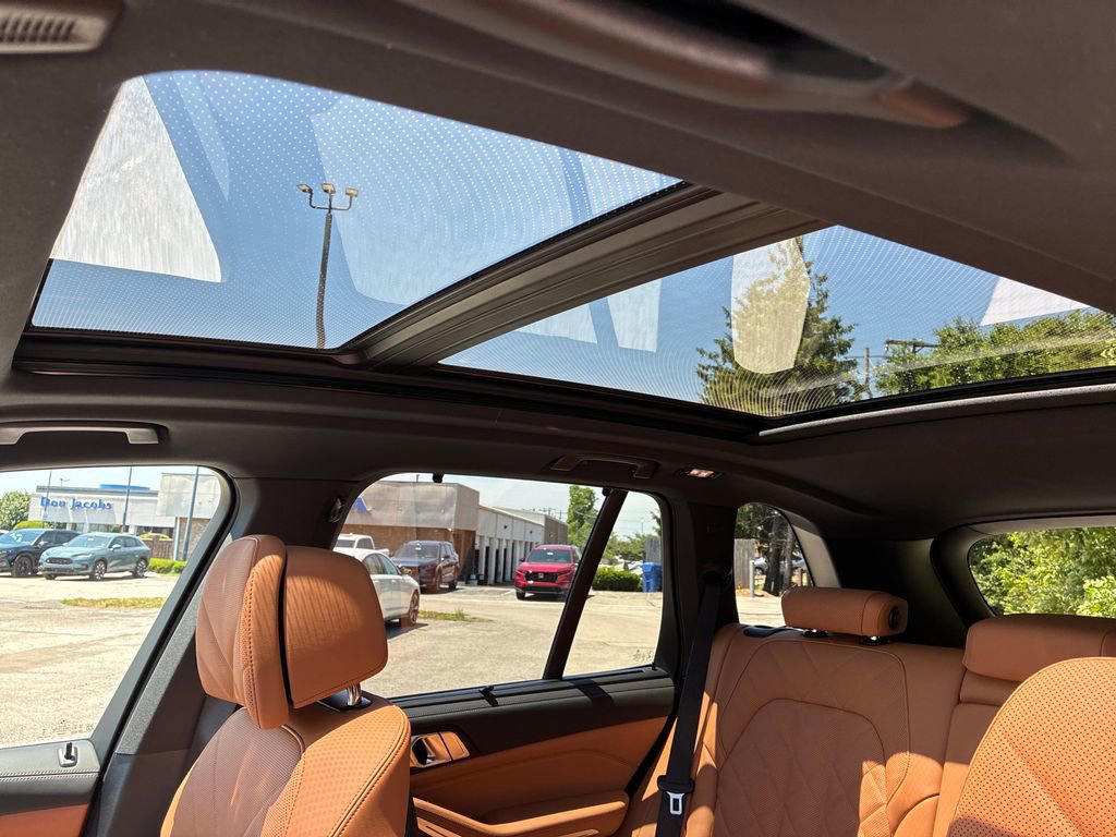 New 2026 BMW X5 xDrive50e w/ Executive Package AWD/4WD image 17