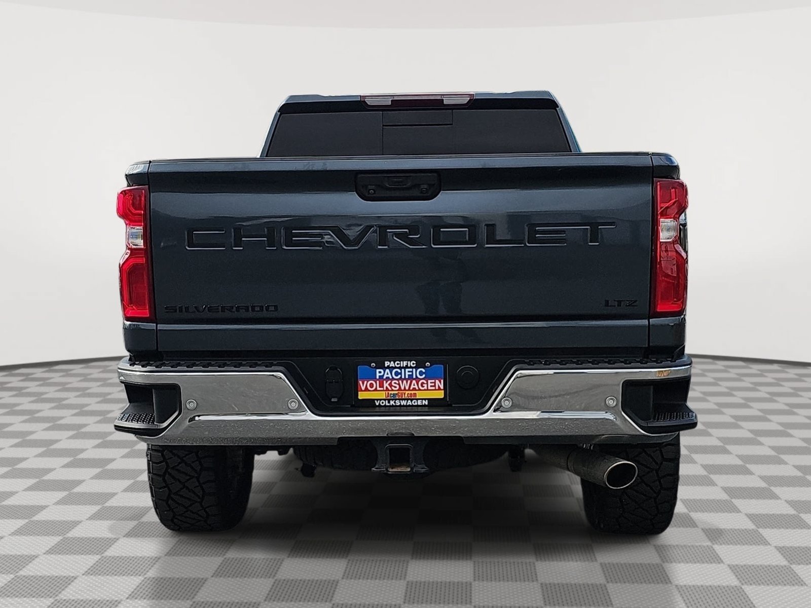 Used 2020 Chevrolet Silverado 2500 LTZ w/ LTZ Plus Package RWD image 6