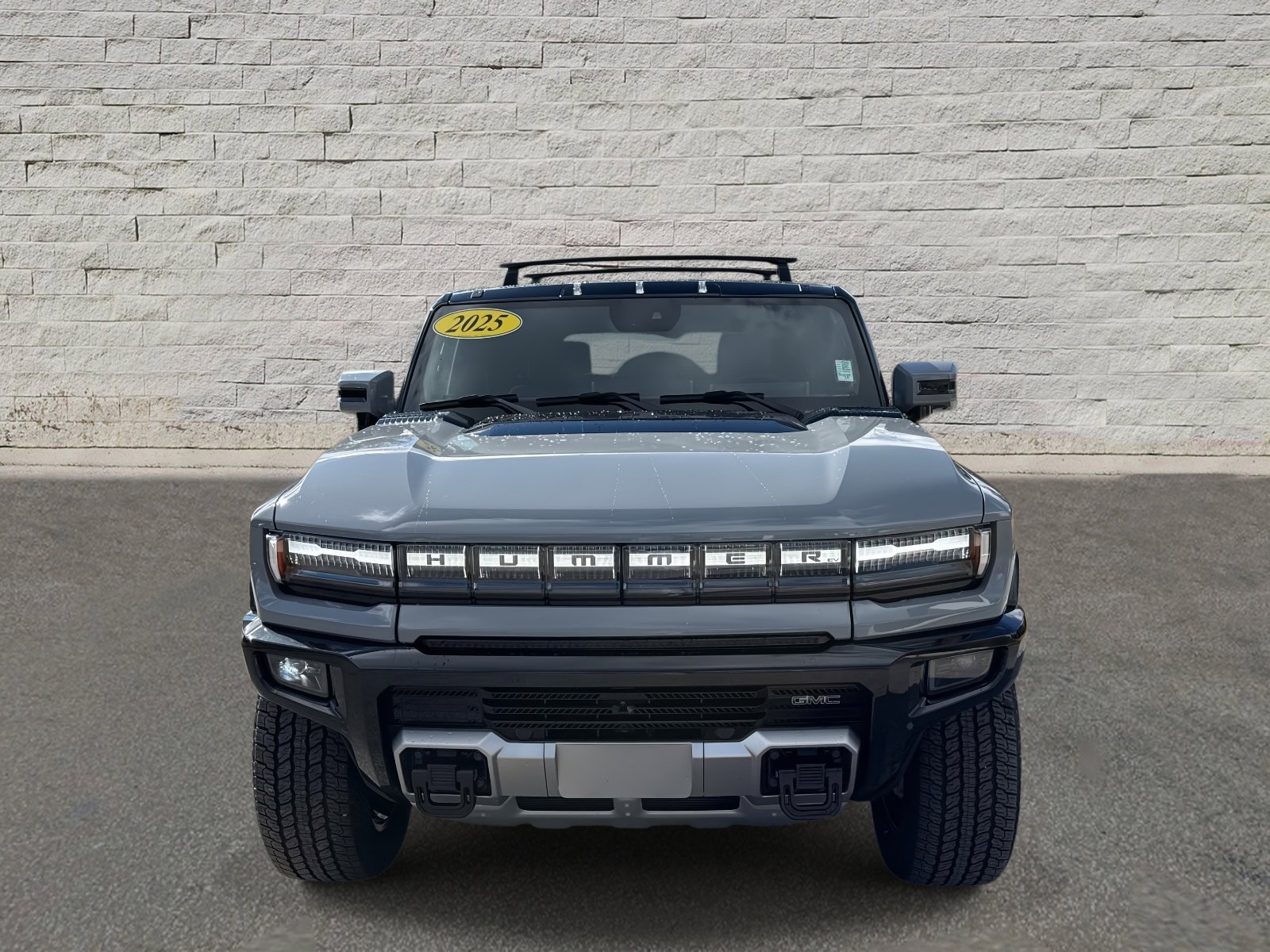 Used 2025 GMC Hummer EV 2X w/ LPO, Roof Cross Rail Package image 2