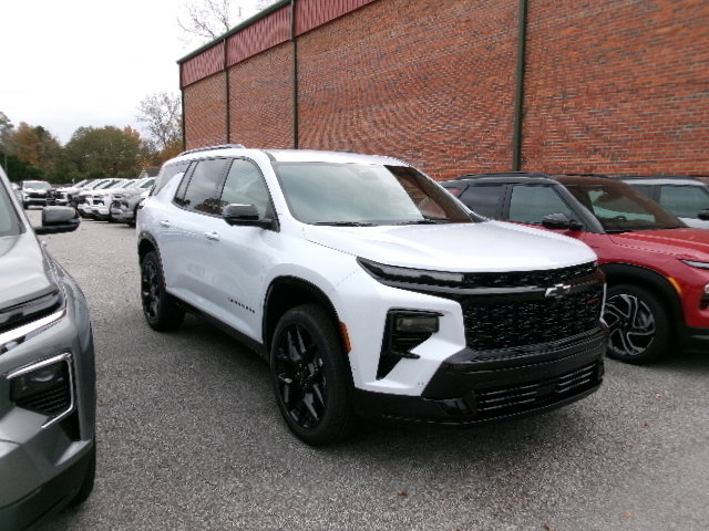 New 2026 Chevrolet Traverse RS w/ LPO, Floor Liner Package image 1