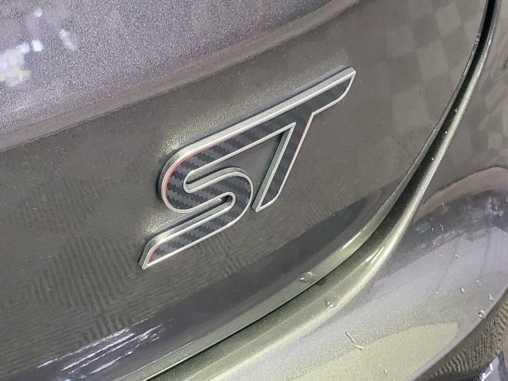 Used 2019 Ford Edge ST w/ Equipment Group 401A AWD/4WD image 34