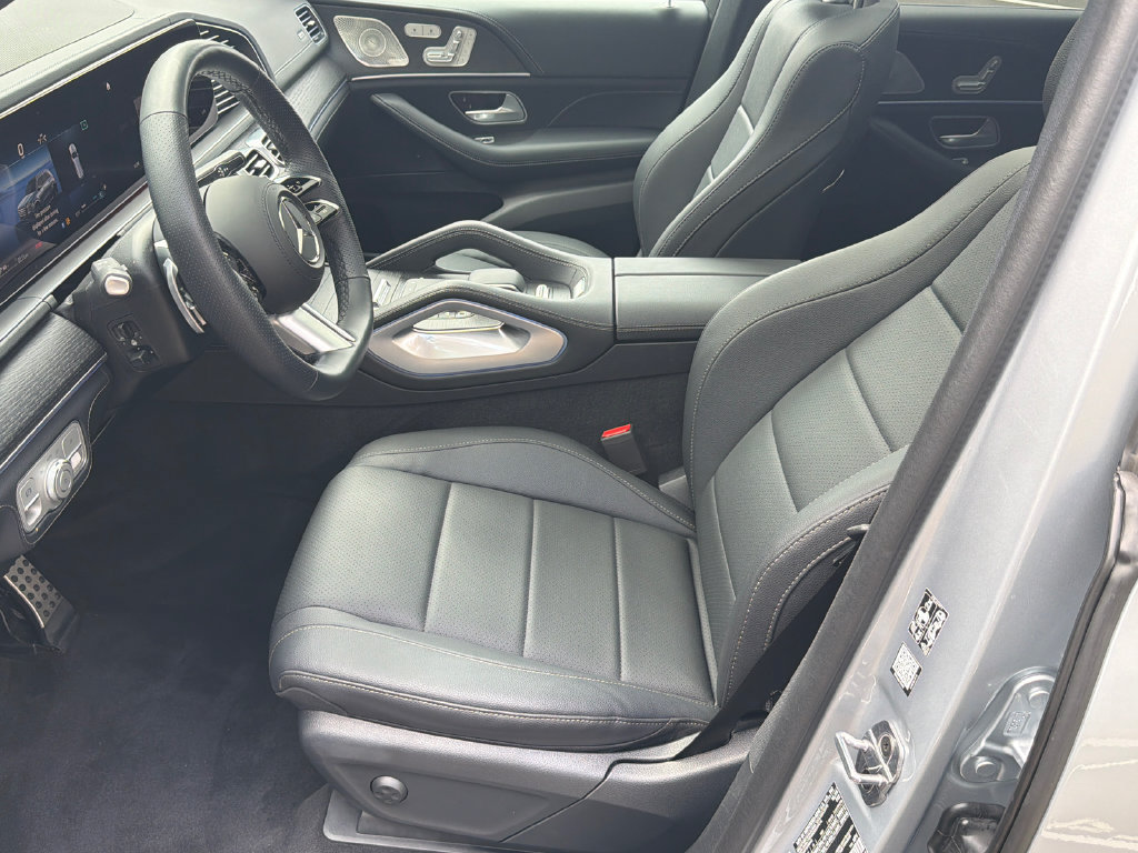 Used 2026 Mercedes-Benz GLS 450 4MATIC image 9