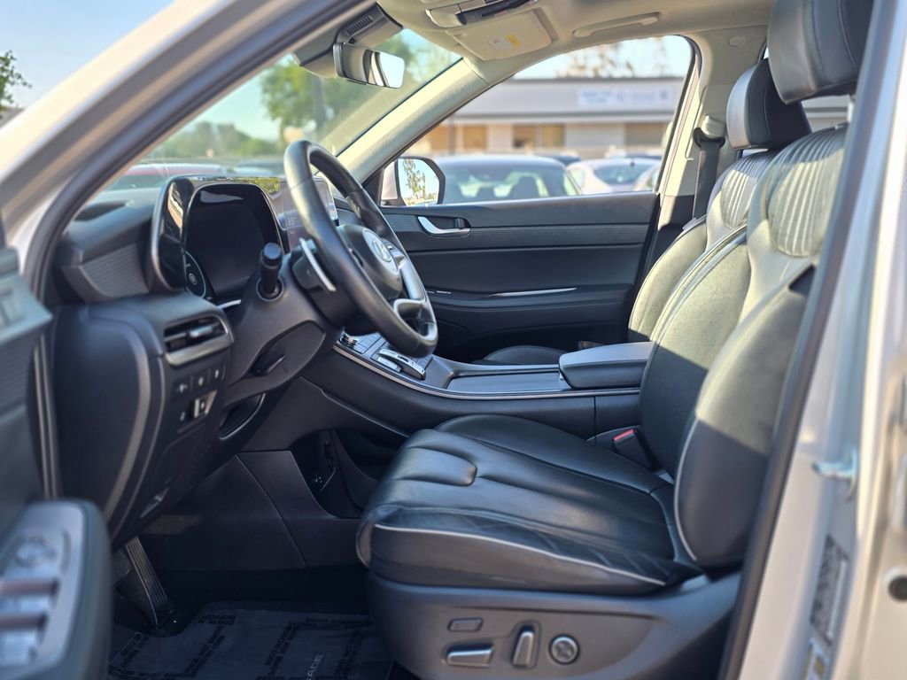 Used 2023 Hyundai Palisade Limited image 13