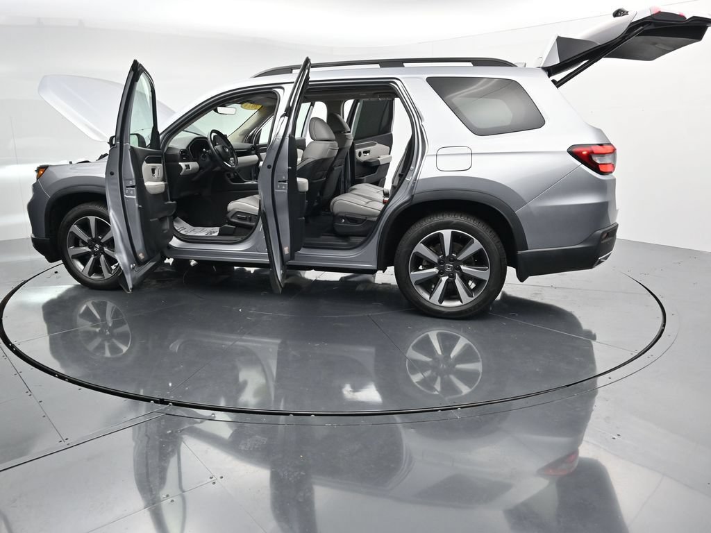 Used 2024 Honda Pilot Elite image 42
