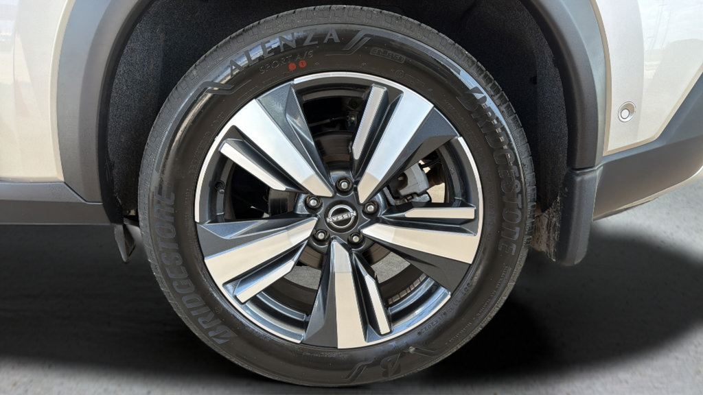 Certified 2023 Nissan Rogue Platinum AWD/4WD image 29
