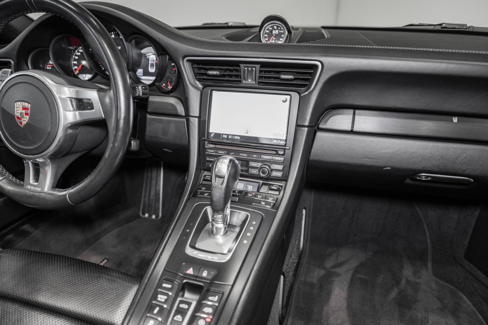 Used 2016 Porsche 911 Carrera GTS image 27