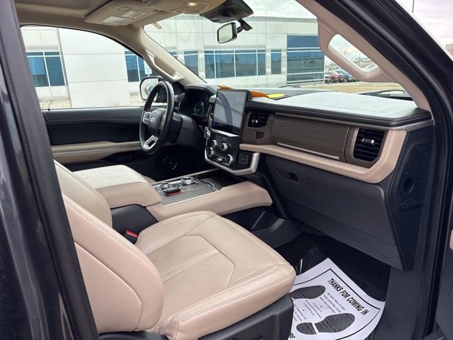 Used 2024 Ford Expedition Limited image 9