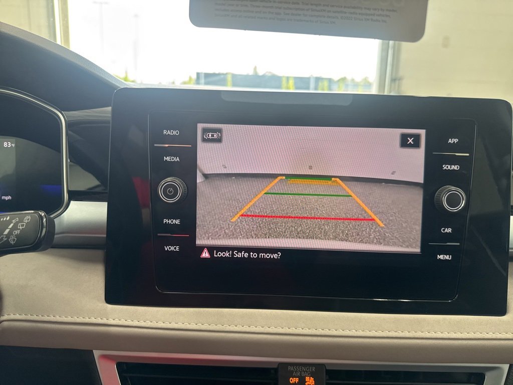 Certified 2025 Volkswagen Taos SE image 20