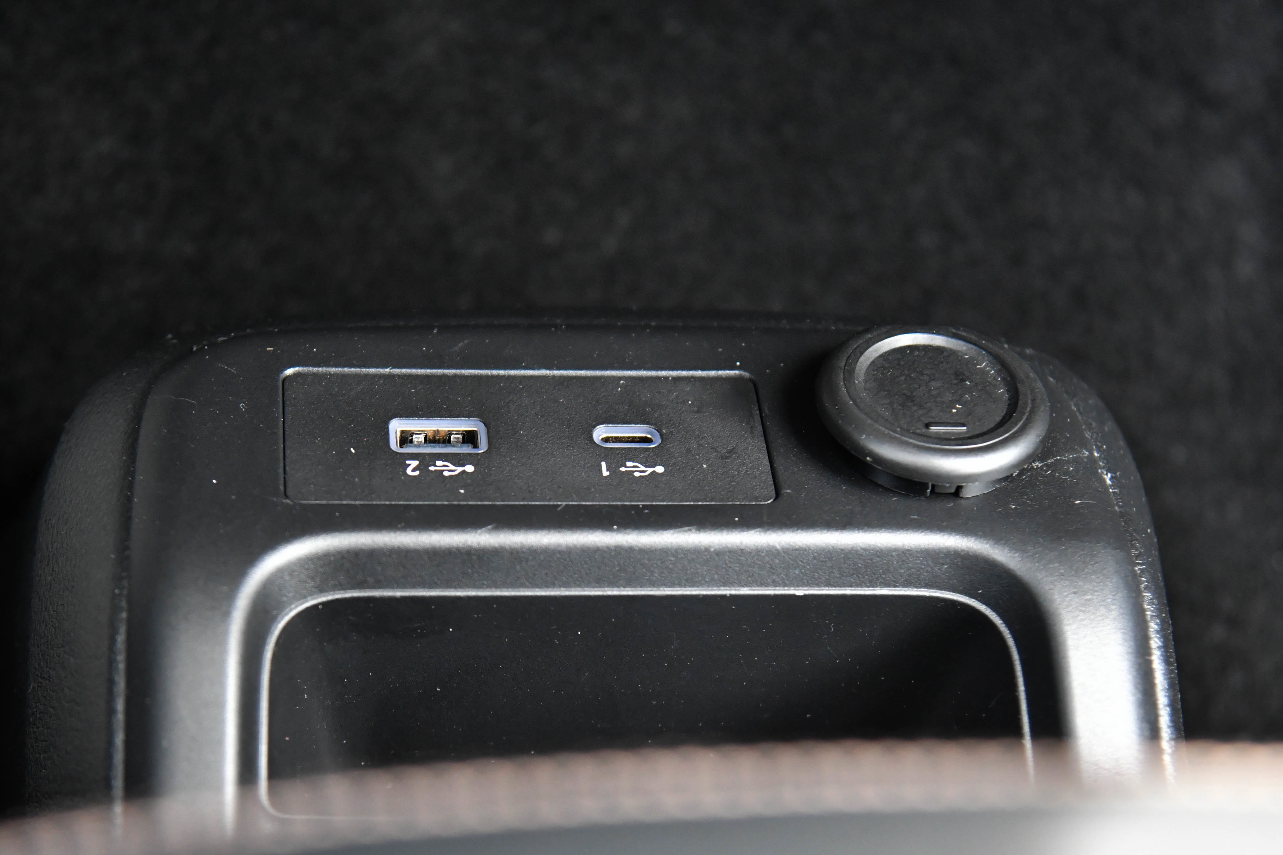 Used 2023 Nissan Ariya AWD image 32