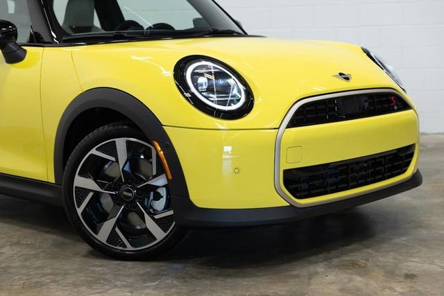 Certified 2025 MINI Cooper S FWD image 6