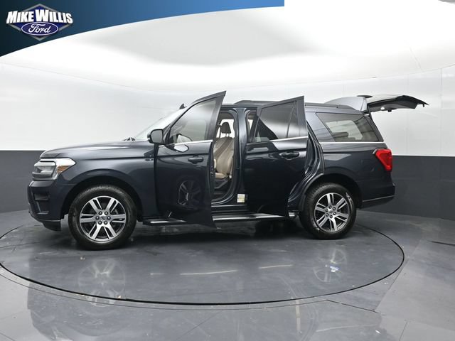 Used 2023 Ford Expedition XLT RWD image 28