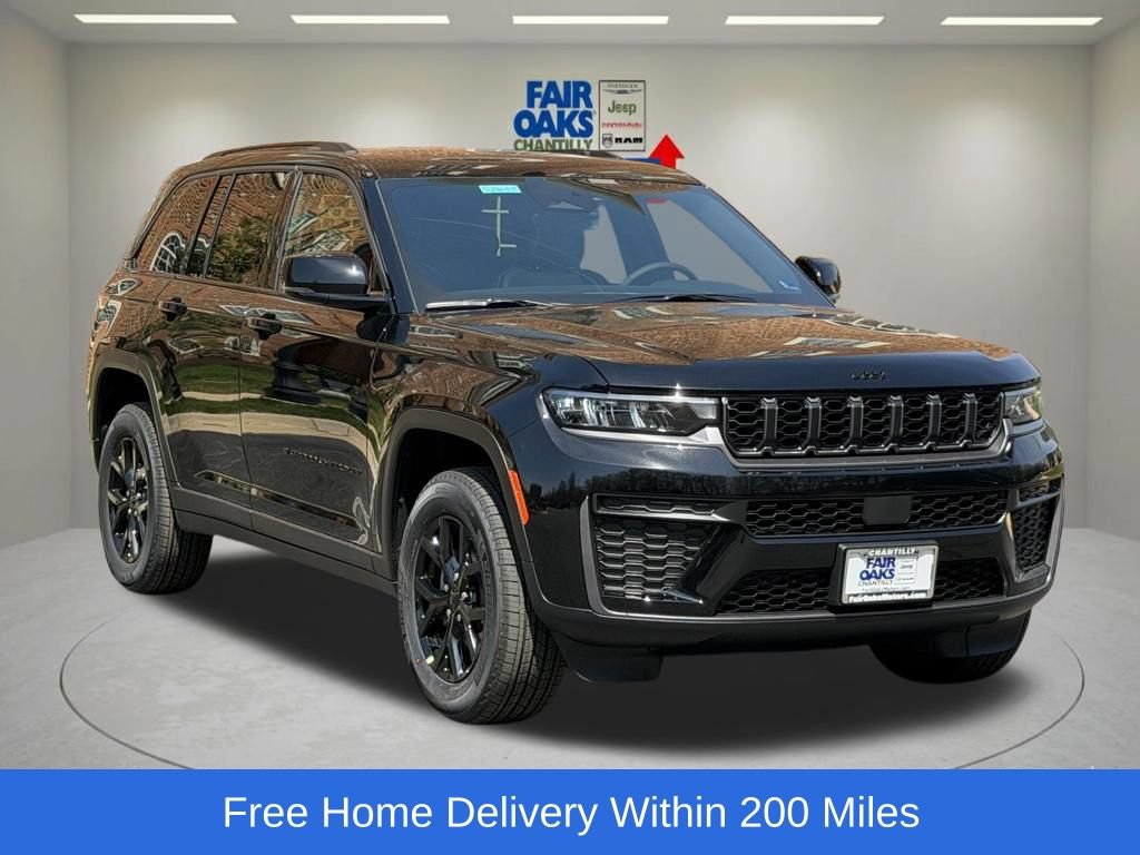 New 2026 Jeep Grand Cherokee Altitude AWD/4WD image 1