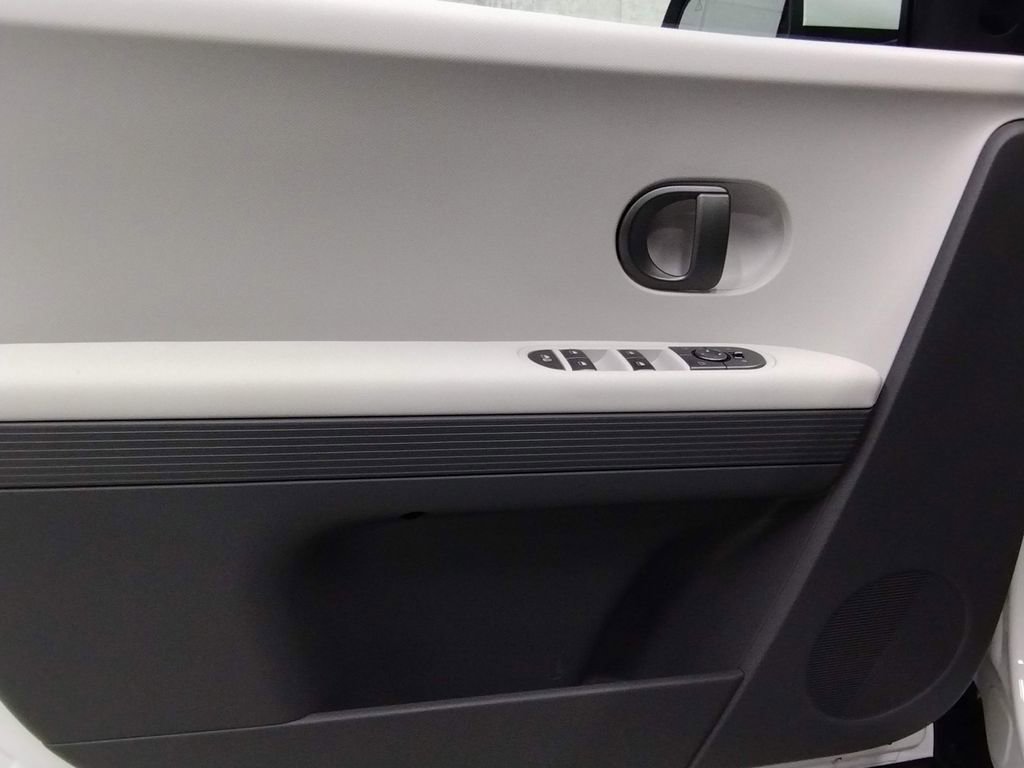 New 2026 Hyundai Ioniq 5 SEL AWD/4WD image 16