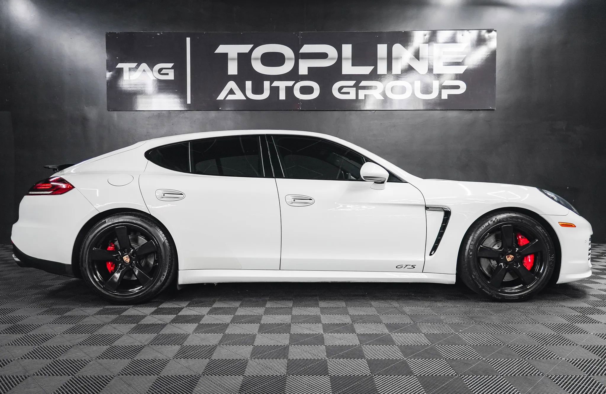 Used 2015 Porsche Panamera GTS w/ Premium Package Plus image 17