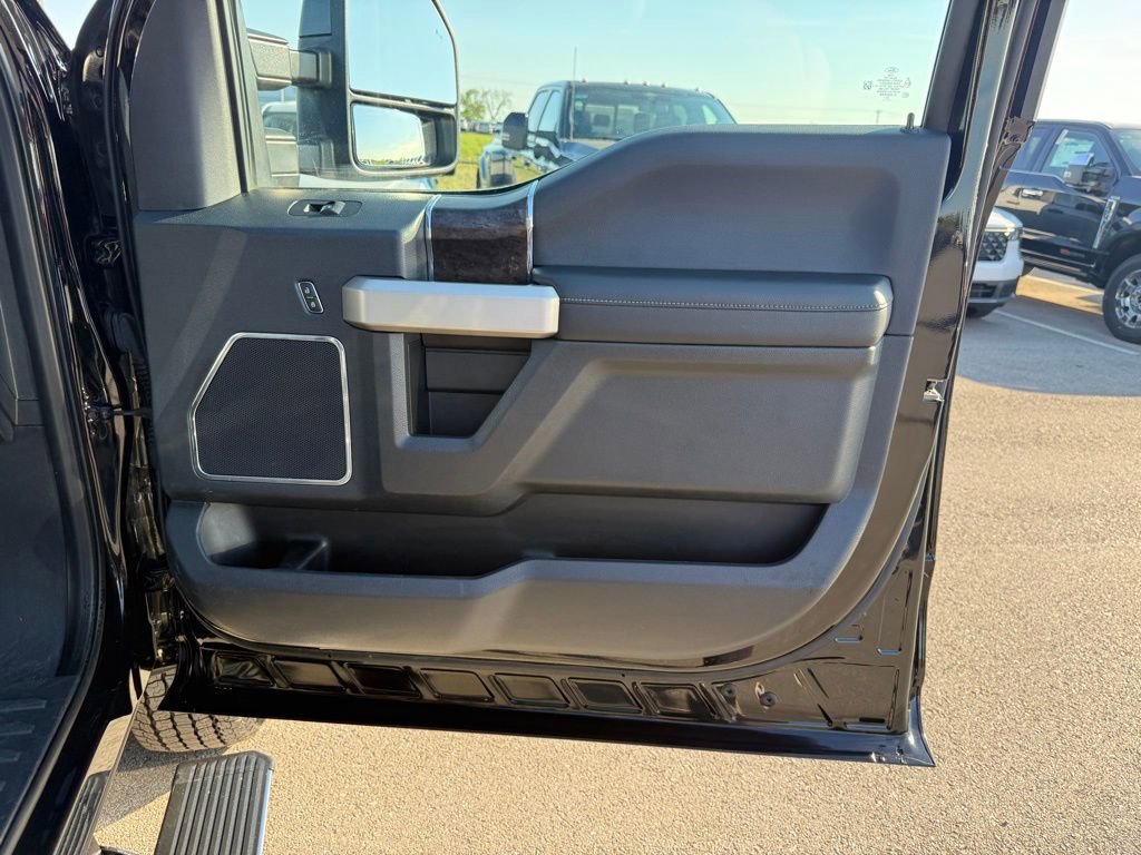 Used 2022 Ford F250 Lariat w/ Tremor Off-Road Package image 19