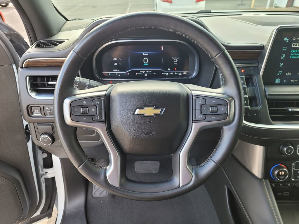 Used 2023 Chevrolet Suburban Premier image 18