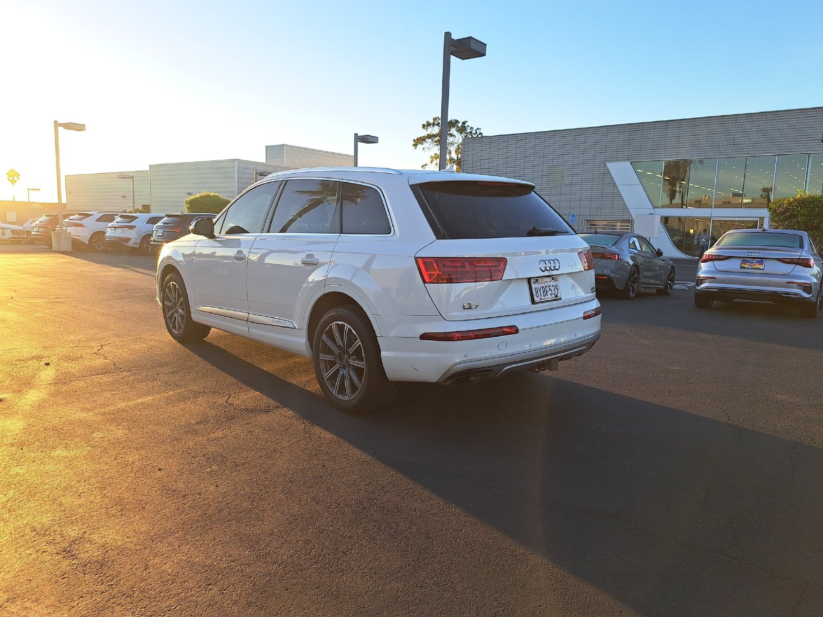 Used 2018 Audi Q7 3.0T Premium Plus w/ Premium Plus Package AWD/4WD image 7