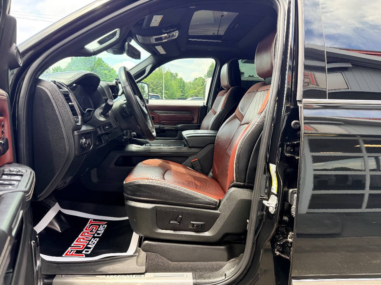 Used 2025 RAM 2500 Limited AWD/4WD image 21