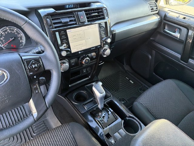 Used 2022 Toyota 4Runner TRD Off-Road AWD/4WD image 28