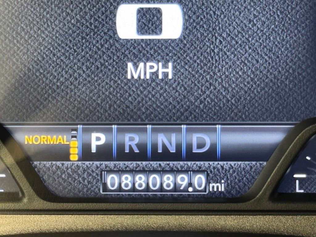 Used 2021 RAM 1500 Limited w/ Body Color Bumper Group image 32