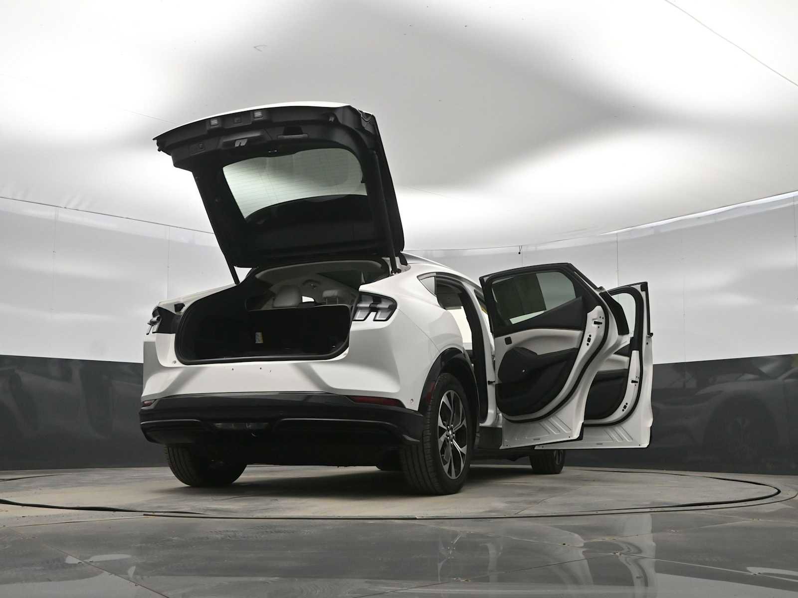 Used 2021 Ford Mustang Mach-E Premium image 40