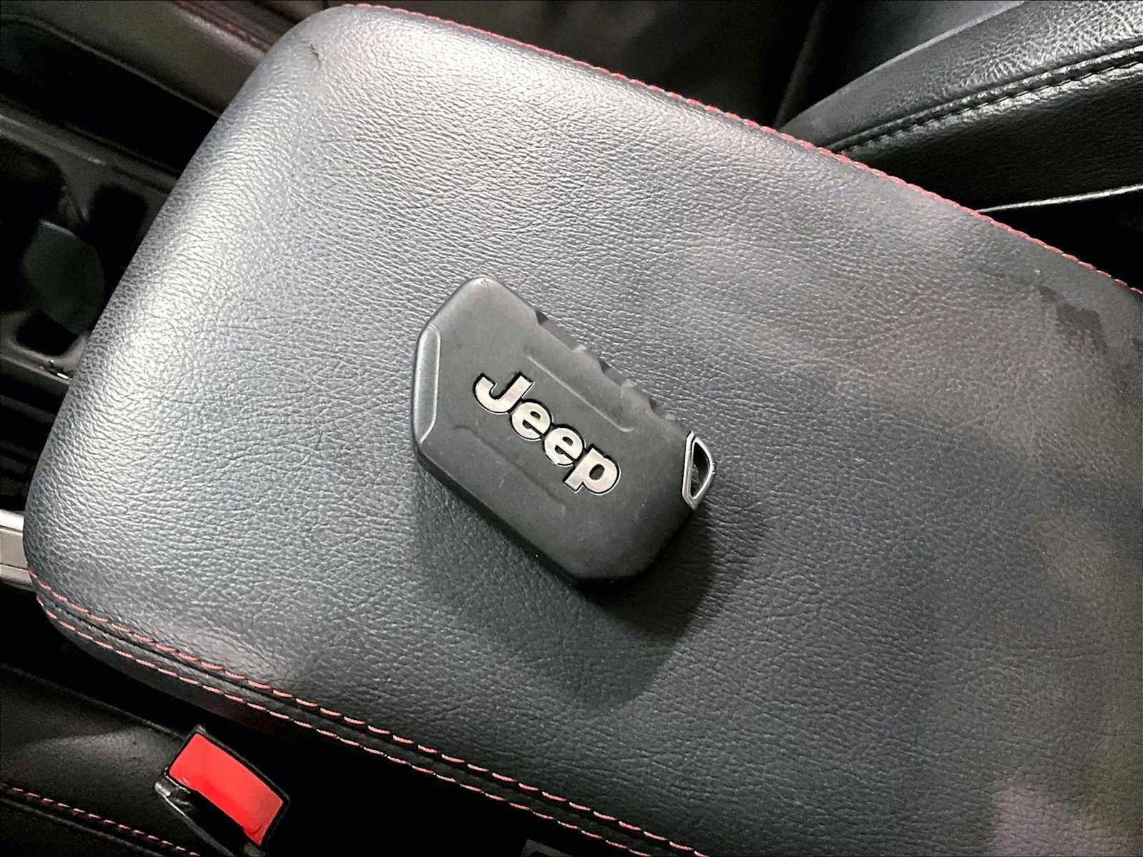 Used 2022 Jeep Wrangler Unlimited Rubicon w/ Xtreme Recon 35" Tire Package image 38