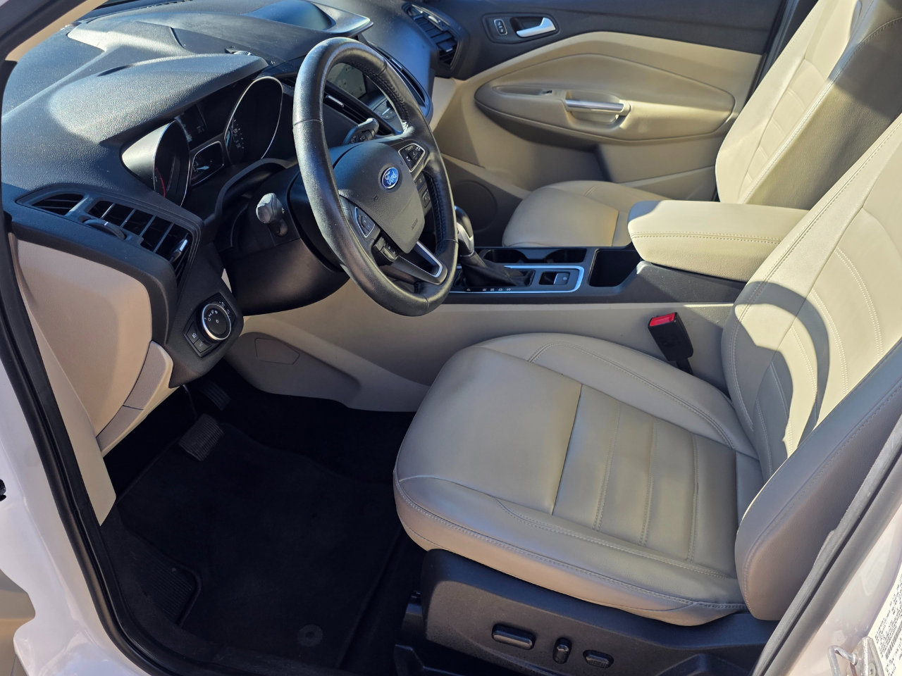 Used 2019 Ford Escape SEL image 7