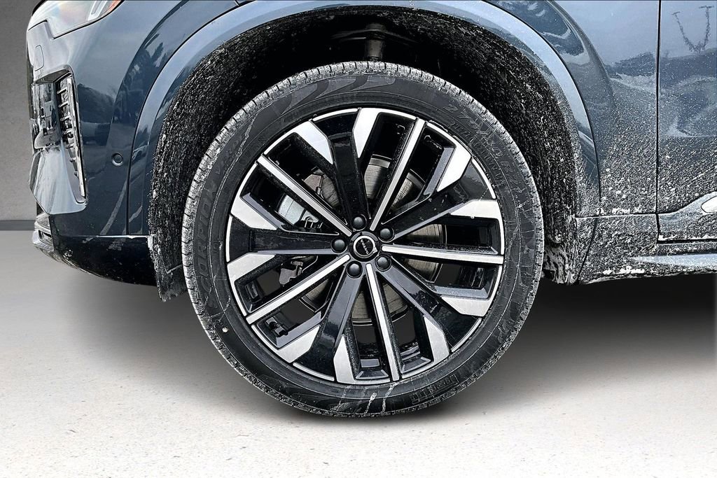 New 2026 Volvo XC90 B6 Plus w/ Protection Package Premier AWD/4WD image 12
