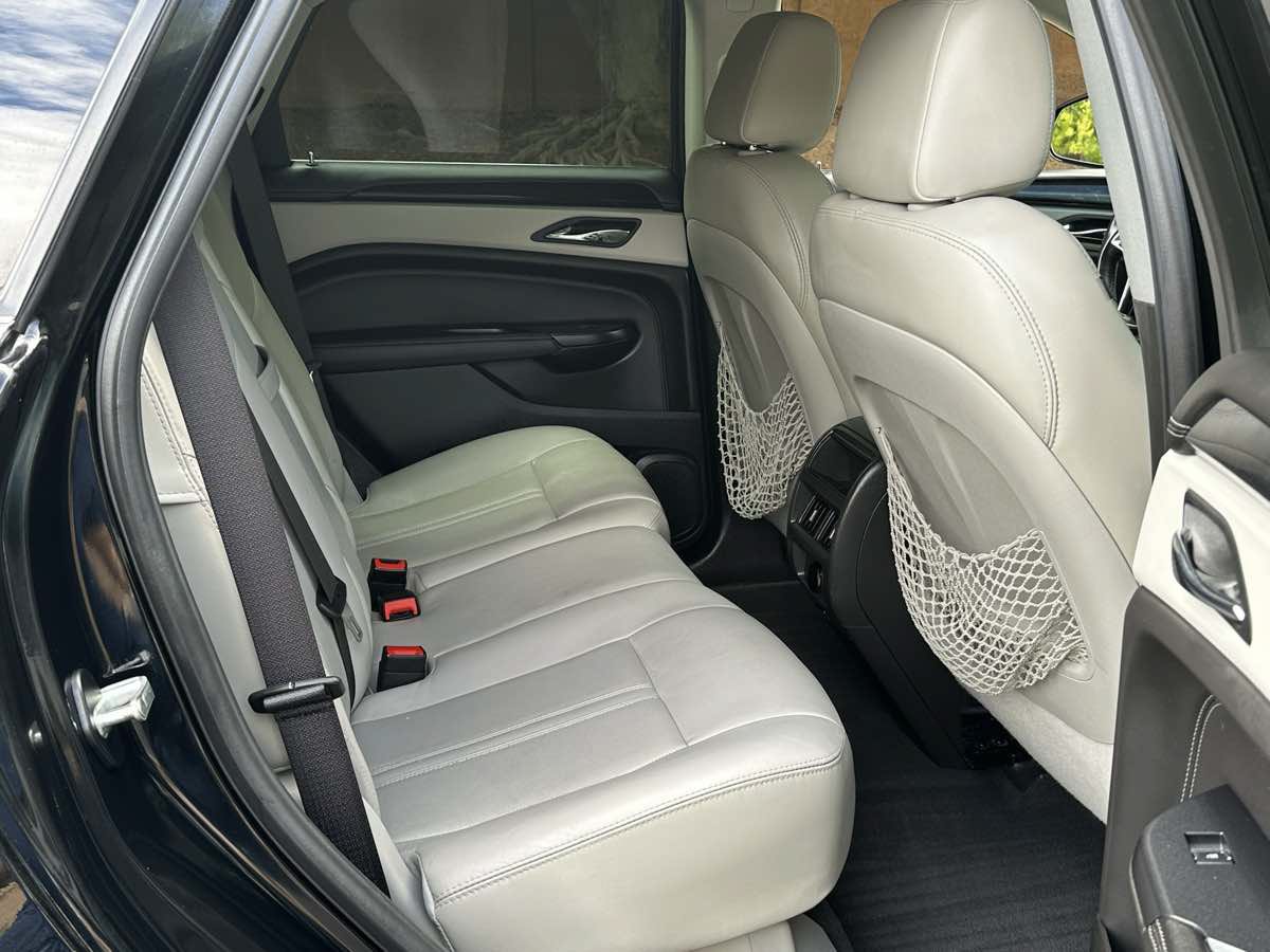 Used 2016 Cadillac SRX Luxury w/ Driver Awareness Package FWD image 16