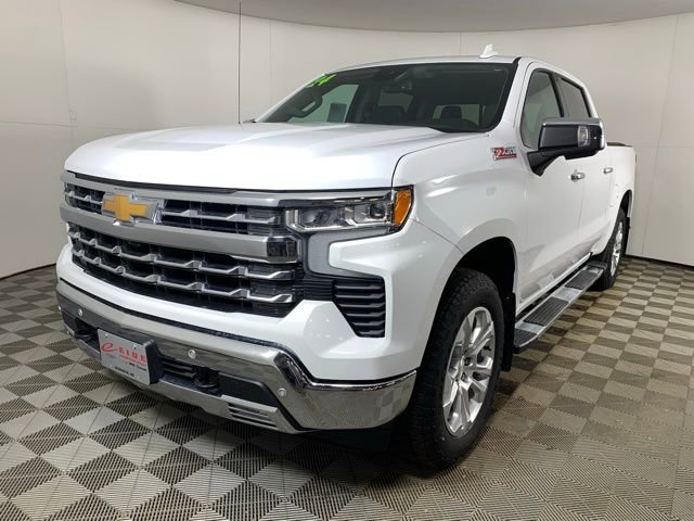 Used 2024 Chevrolet Silverado 1500 LTZ image 2