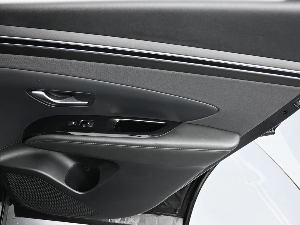Used 2023 Hyundai Tucson Limited image 17