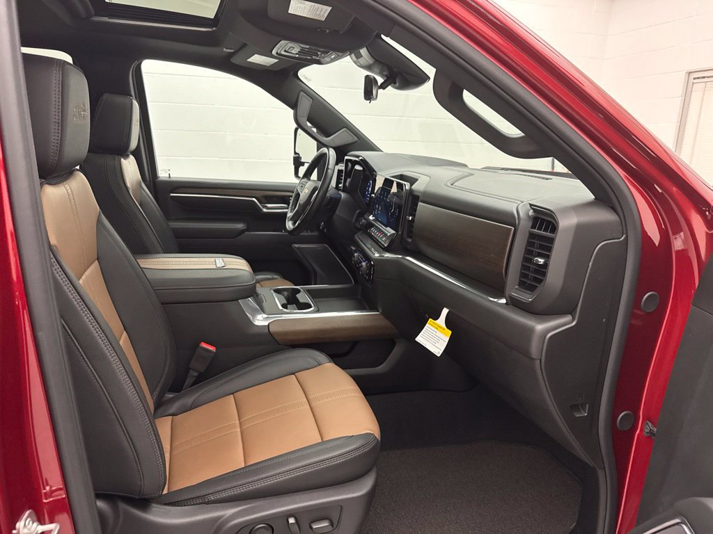 Used 2025 Chevrolet Silverado 2500 High Country w/ High Country Premium Package AWD/4WD image 64