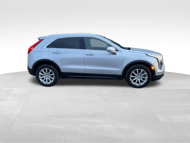 Used 2019 Cadillac XT4 Luxury w/ Cold Weather Package image 6
