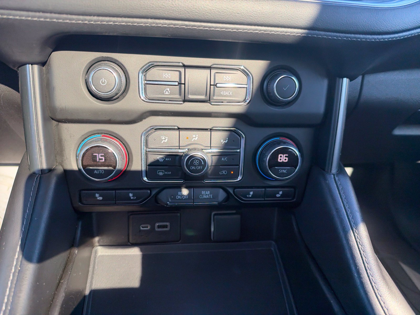 Used 2021 Chevrolet Suburban LT w/ Rear Media and Nav Package AWD/4WD image 15