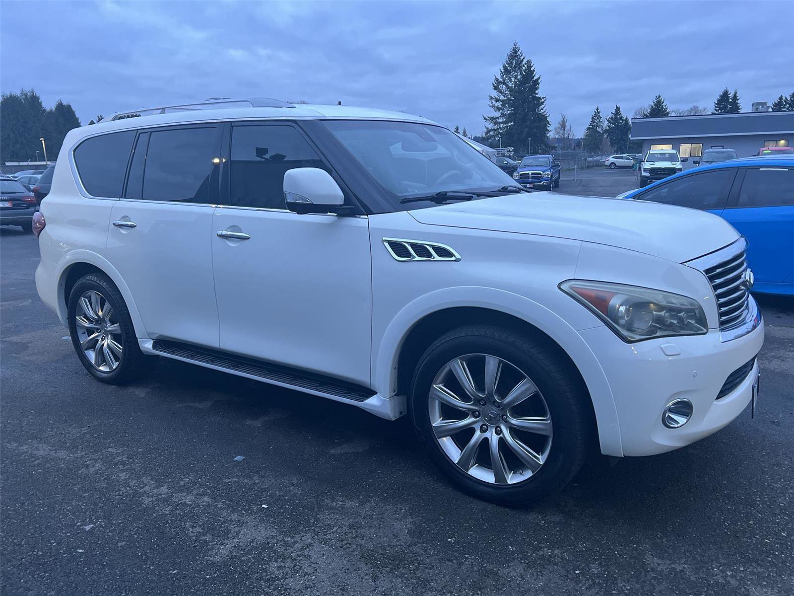 Used 2012 INFINITI QX56 4WD image 7