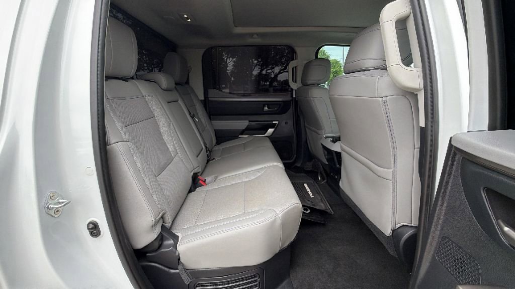 Used 2023 Toyota Tundra Limited AWD/4WD image 38