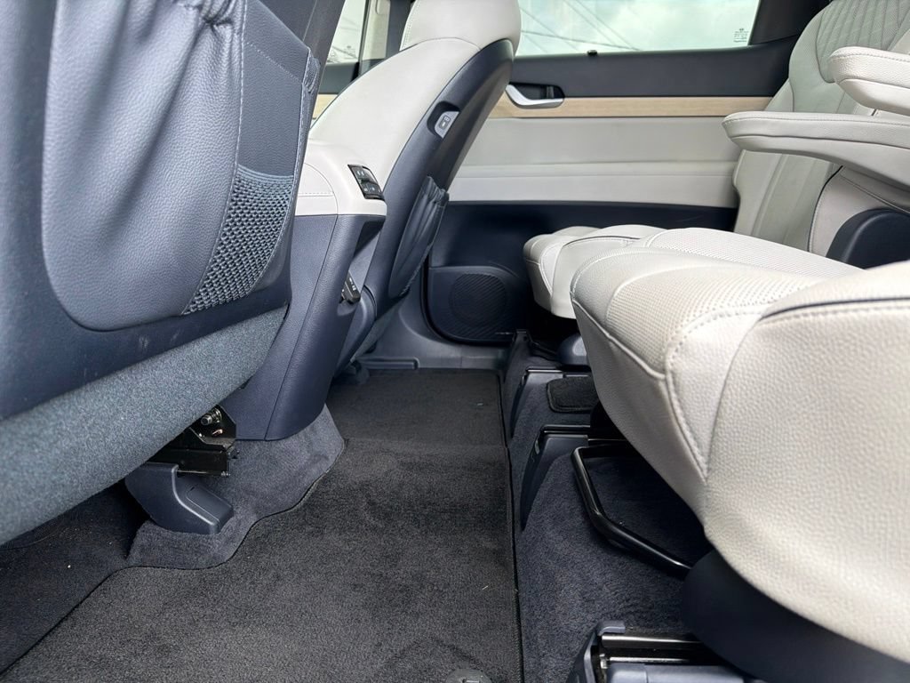 Used 2024 Hyundai Palisade Limited AWD/4WD image 21
