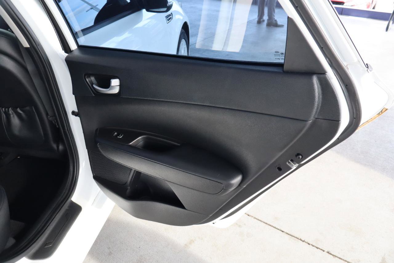 Used 2018 Kia Optima S FWD image 32