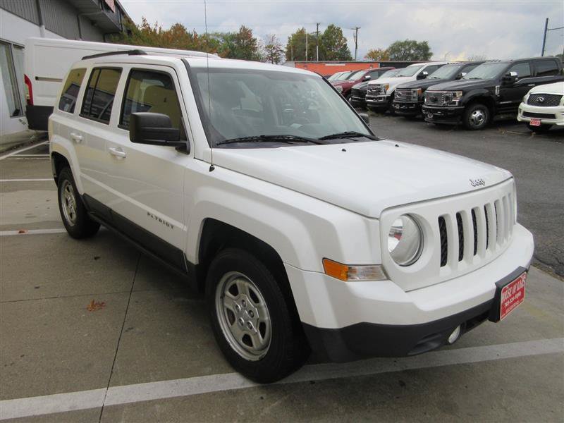 Used 2017 Jeep Patriot Sport w/ Power Value Group FWD image 12