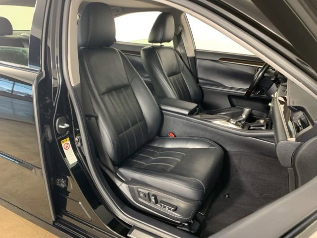 Used 2016 Lexus ES 350 w/ Luxury Package w/Wood Trim image 40