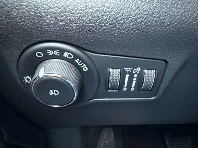 New 2026 Jeep Compass Latitude AWD/4WD image 30