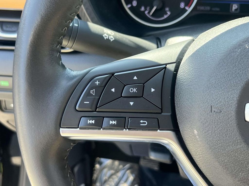 Used 2023 Nissan Sentra SV w/ SV Premium Package image 23