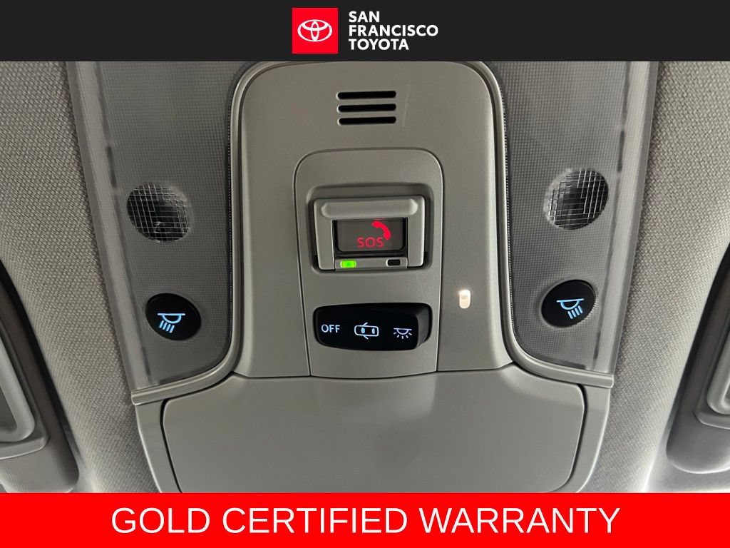 Certified 2022 Toyota Prius LE FWD image 26