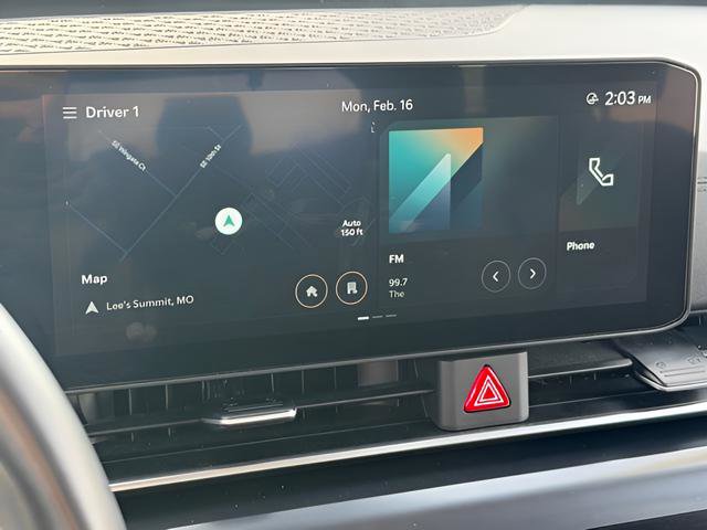 Used 2025 Kia Carnival image 22